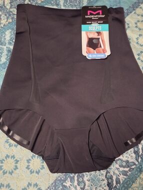 New Maidenform Black High-Waist Sculpting Brief